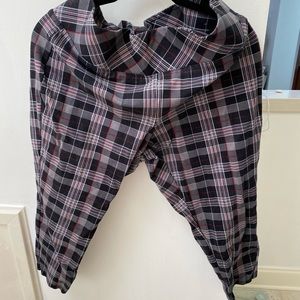 Torrid black plaid Capri